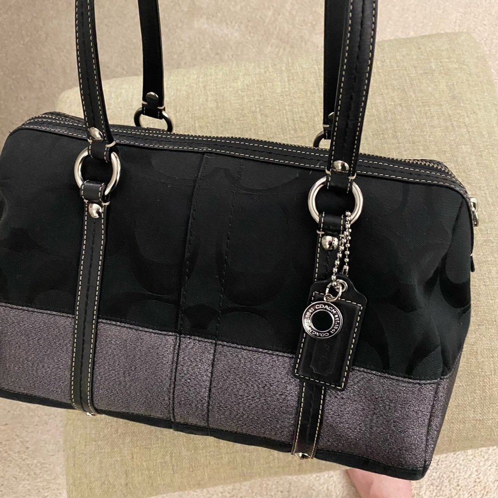 Stunning Coach handbag!